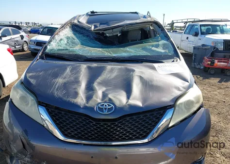 2015 Toyota Sienna Xle 8 Passenger from USA, damaged, VIN 5TDYK3DC8FS581112